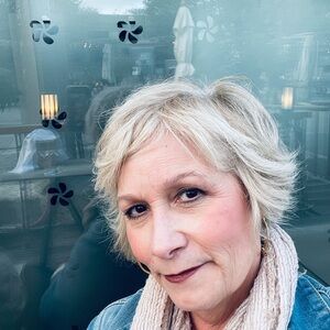 Meet your Posher, Dawn